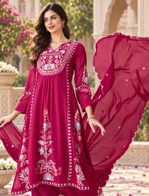 Women's faux georgette fabric thread embroidery kurta set with dupatta 5