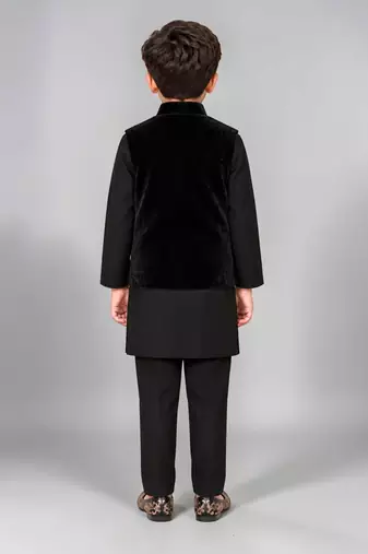 Boys black cotton blend kurta trouser set with velvet floral embroidered sequined waistcoat