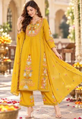 Women's faux georgette fabric thread embroidery kurta set with dupatta 1