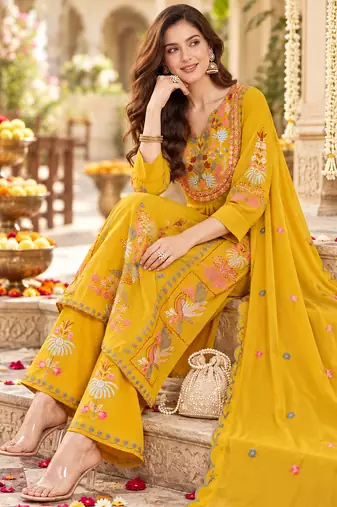 Women's faux georgette fabric thread embroidery kurta set with dupatta
