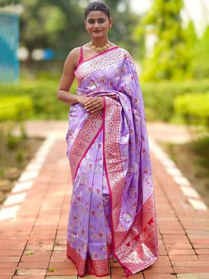 Lavender floral silk blend banarasi saree 1