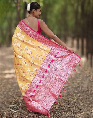 Yellow floral silk blend banarasi saree 2