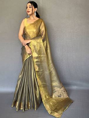 Green geometric woven design zari kanjeevaram tissue saree 1