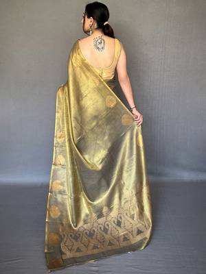 Green geometric woven design zari kanjeevaram tissue saree 3