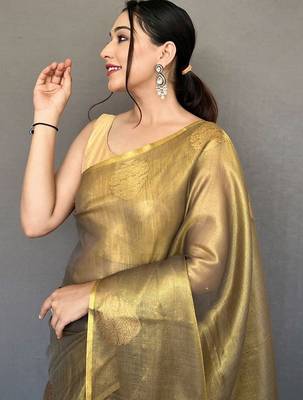Green geometric woven design zari kanjeevaram tissue saree 4