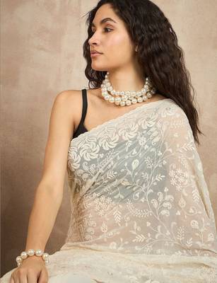 White floral embroidered chikankari  georgette saree 3