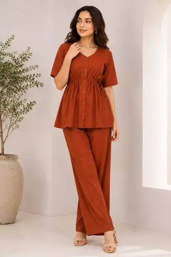Women's rust solid short sleeve top with elastic waist trousers co-ord
