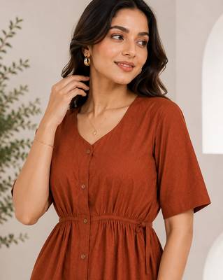 Women's rust solid short sleeve top with elastic waist trousers co-ord 4