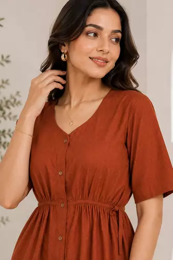 Women's rust solid short sleeve top with elastic waist trousers co-ord