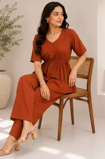 Women's rust solid short sleeve top with elastic waist trousers co-ord