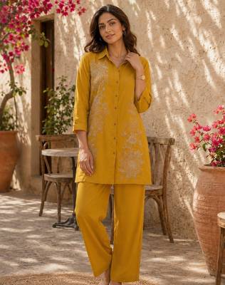 Women's yellow ethnic motif embroidered tunic with straight fit trousers 1