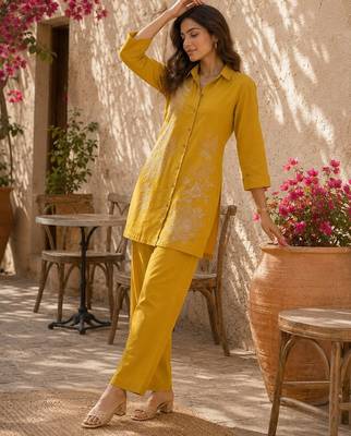 Women's yellow ethnic motif embroidered tunic with straight fit trousers 4