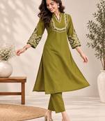Women's floral yoke design thread work straight kurta with trousers