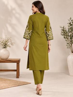 Women's floral yoke design thread work straight kurta with trousers 3