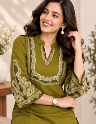 Women's floral yoke design thread work straight kurta with trousers 4