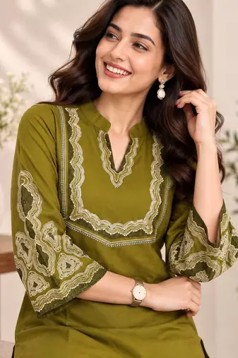 Women's floral yoke design thread work straight kurta with trousers