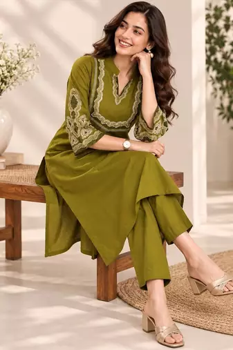 Women's floral yoke design thread work straight kurta with trousers