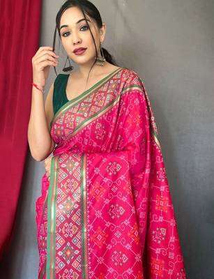 Pink woven design zari patola saree 3