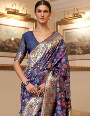 Blue floral zari kanjeevaram saree 3