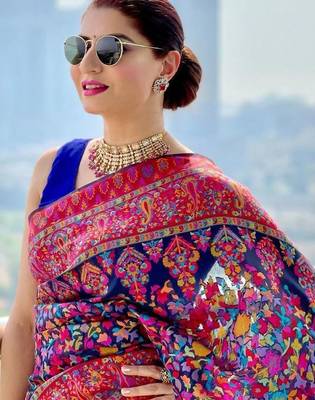 Navy blue ethnic motifs woven design saree 5