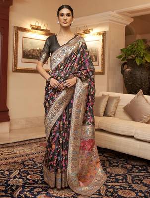 Black floral zari kanjeevaram saree 1