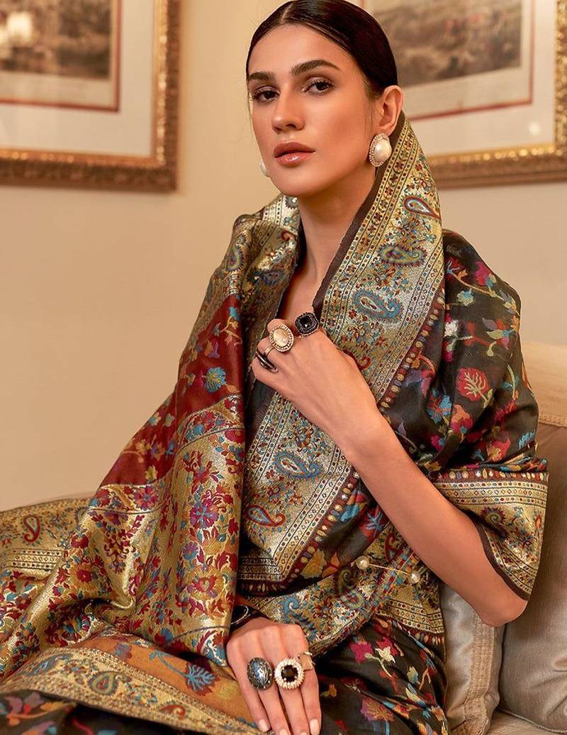 Black floral zari kanjeevaram saree
