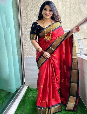 Red ethnic motifs zari kanjeevaram saree 2