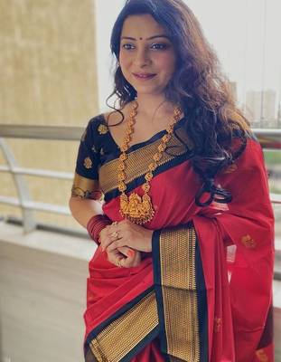 Red ethnic motifs zari kanjeevaram saree 4