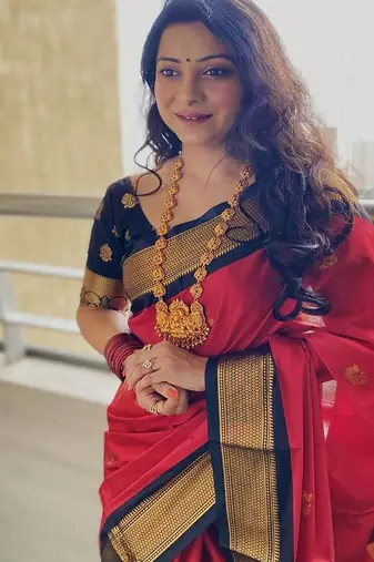 Red ethnic motifs zari kanjeevaram saree