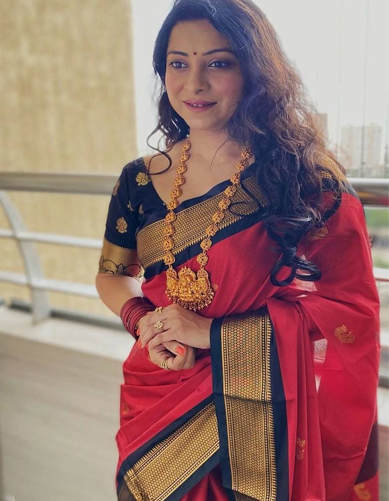 Red ethnic motifs zari kanjeevaram saree