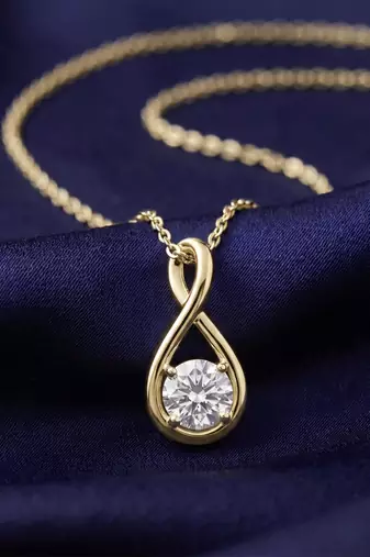 White teardrop pendant chain crystal studded casual daily wear jewelry for women