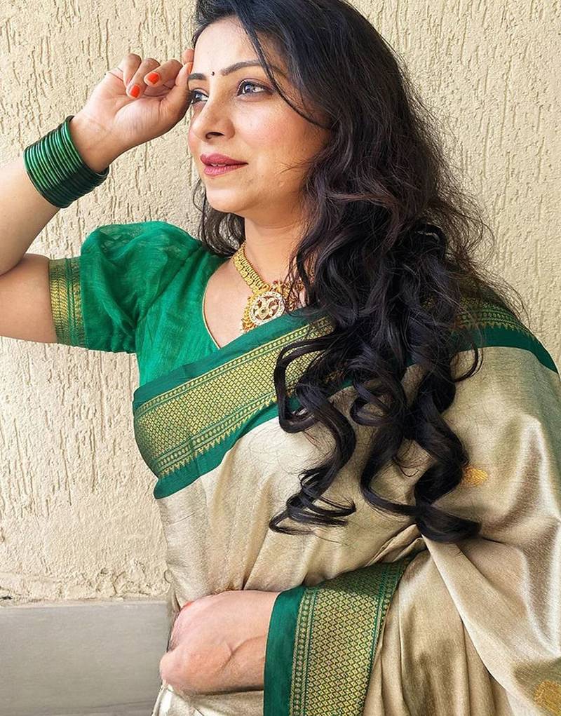 Cream ethnic motifs zari kanjeevaram saree