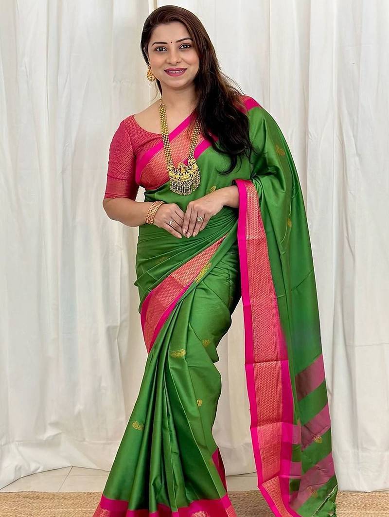 Green ethnic motifs woven design zari kanjeevaram saree
