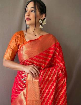 Red woven design zari patola saree 3