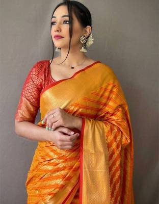 Yellow woven design zari patola saree 3