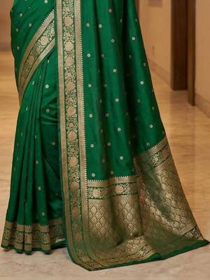 Green zari silk blend designer banarasi saree 3