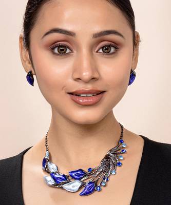 Splendid statuesque blue colour necklace earring set 1