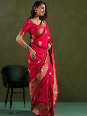 Pink floral woven design zari saree 2