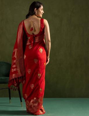 Red woven design zari saree 4