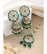 Women's kundan & beads studded green jhumki earrings with maangtikka set