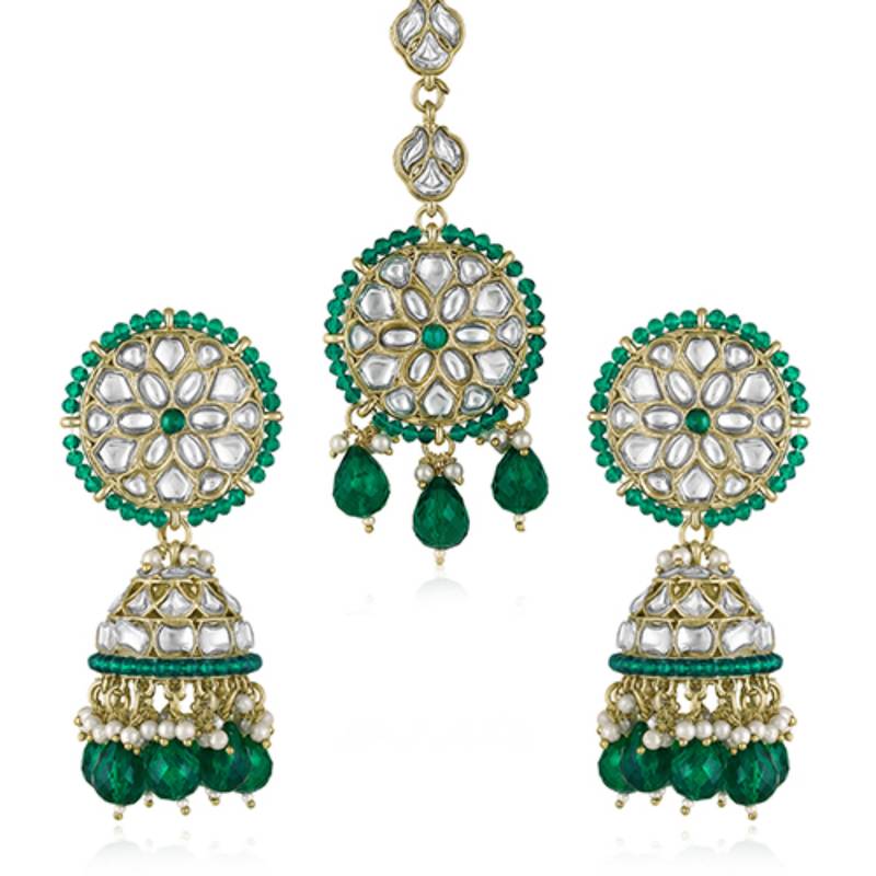 Women's kundan & beads studded green jhumki earrings with maangtikka set