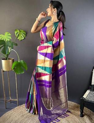 Navy blue woven design handloom kanjeevaram saree 2