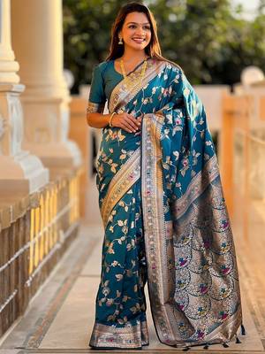 Blue woven design zari kanjeevaram saree 1