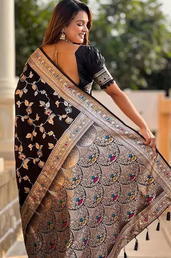 Black woven design zari kanjeevaram saree