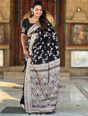 Black woven design zari kanjeevaram saree 3