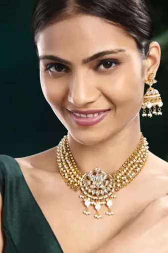 Women's white kundan & beads studded necklace jhumki earrings bharatanatyam