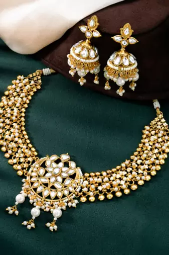 Women's white kundan & beads studded necklace jhumki earrings bharatanatyam