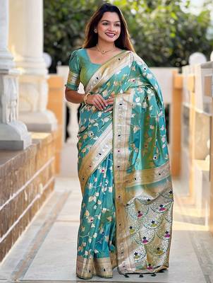 Blue floral woven design zari kanjeevaram saree 1