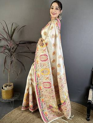 Off white floral zari silk blend jamdani saree 3