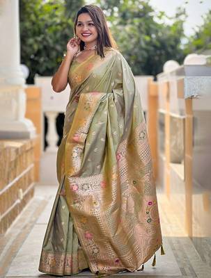 Green woven design zari kanjeevaram saree 2